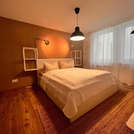 Center I Family I Business I Internet I Netflix Apartment