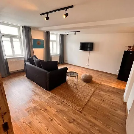 Center I Family I Business I Internet I Netflix Apartment *