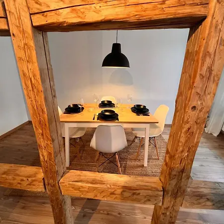 Center I Family I Business I Internet I Netflix * Coburg